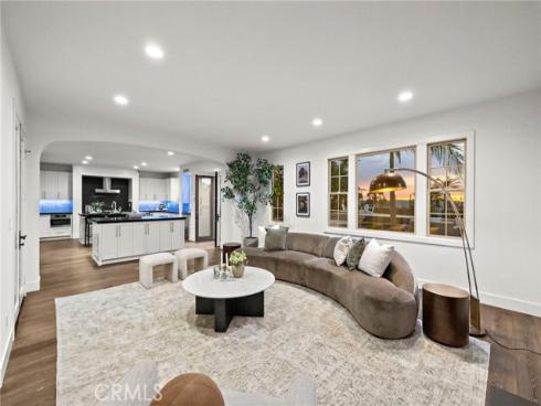 29 Small Grove , Irvine, CA