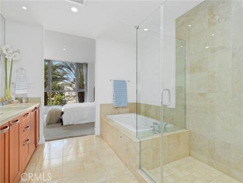 3049 Scholarship , Irvine, CA