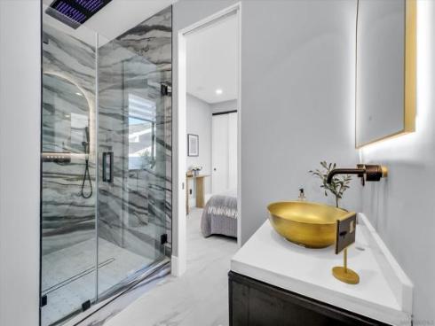 18802 Saginaw Dr , Irvine, CA