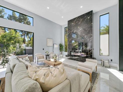 18802 Saginaw Dr , Irvine, CA