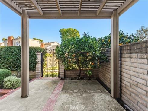 22 Meadowsweet , Irvine, CA