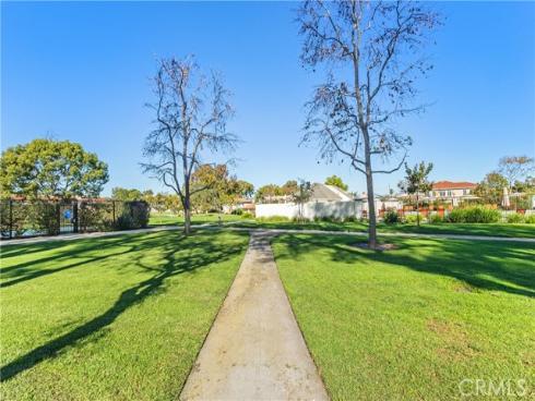22 Meadowsweet , Irvine, CA