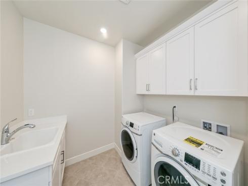 56 Chasma , Irvine, CA