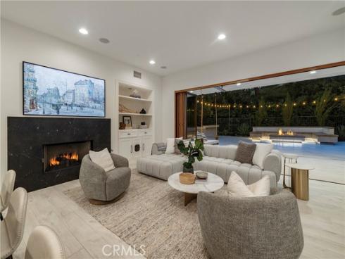 46 Woods Trail , Irvine, CA