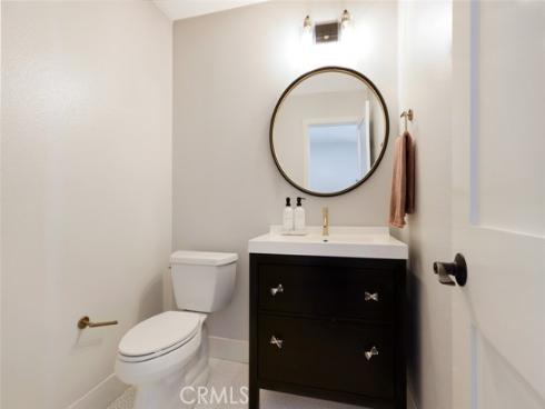 390 Deerfield , Irvine, CA