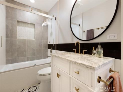 390 Deerfield , Irvine, CA