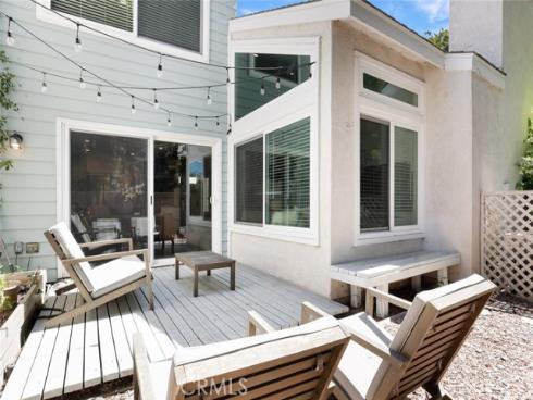 390 Deerfield , Irvine, CA