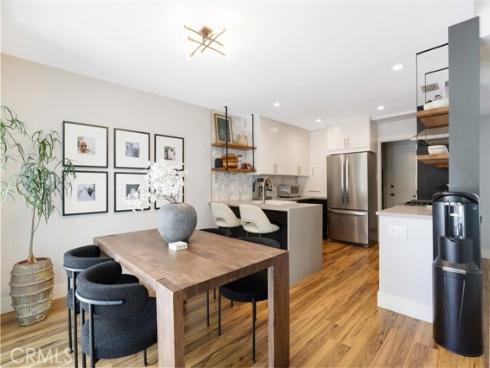 390 Deerfield , Irvine, CA