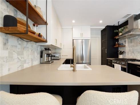 390 Deerfield , Irvine, CA