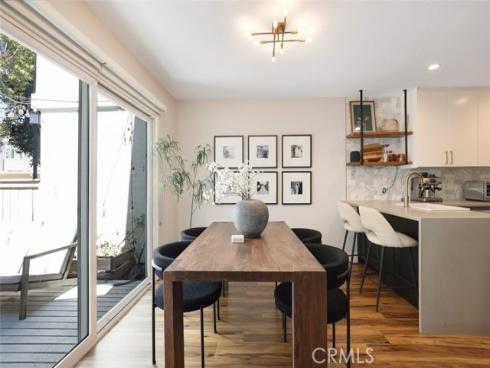 390 Deerfield , Irvine, CA