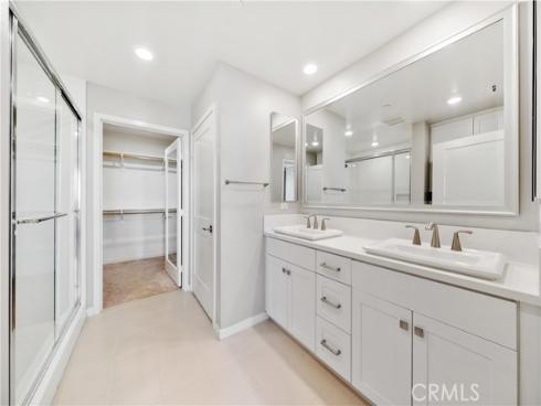 202 Tribeca , Irvine, CA