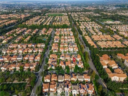 65  Rolling Green  , Irvine, CA