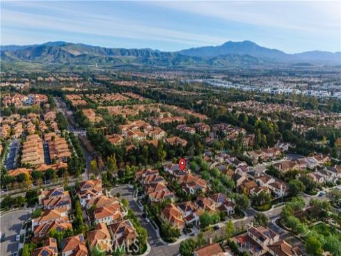 65  Rolling Green  , Irvine, CA