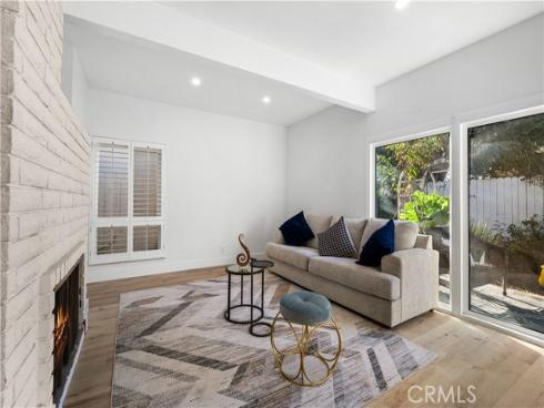 15  Bascom  , Irvine, CA