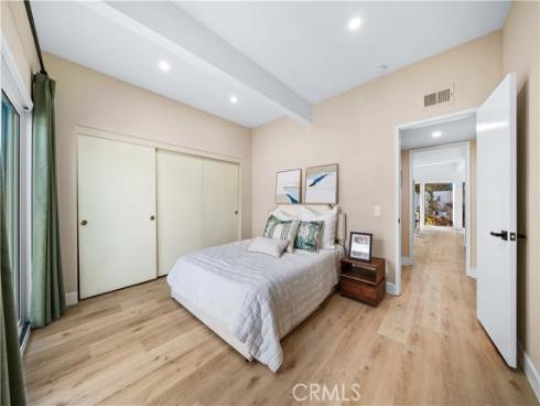 15  Bascom  , Irvine, CA