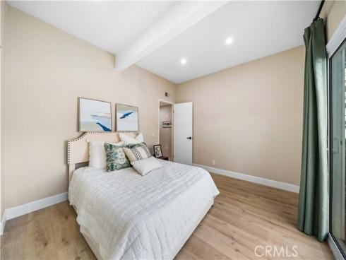 15  Bascom  , Irvine, CA