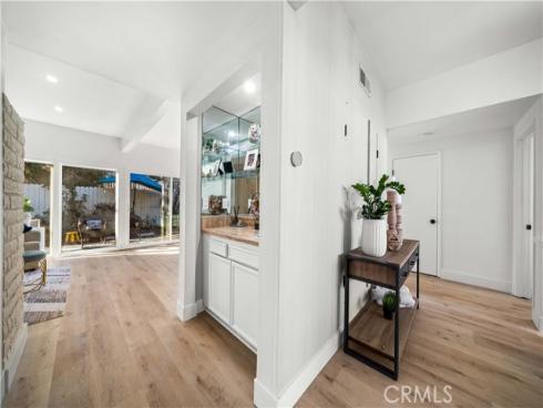 15  Bascom  , Irvine, CA