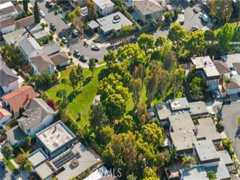 15  Bascom  , Irvine, CA