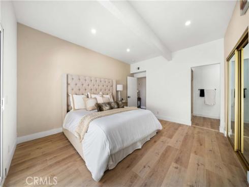 15  Bascom  , Irvine, CA