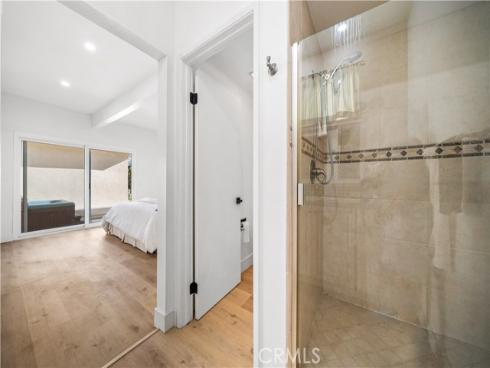 15  Bascom  , Irvine, CA