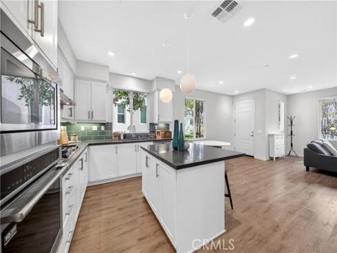 335 Magnet , Irvine, CA