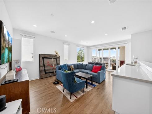 335 Magnet , Irvine, CA