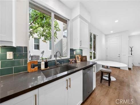 335 Magnet , Irvine, CA