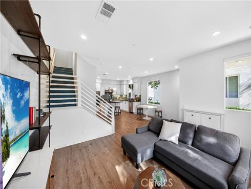 335 Magnet , Irvine, CA