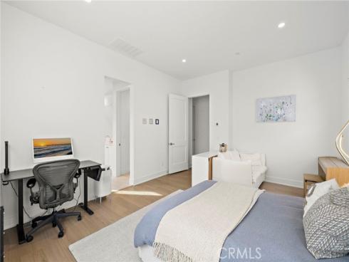 120  eversedge  , Irvine, CA