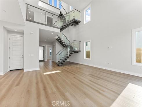 209  Stage  , Irvine, CA