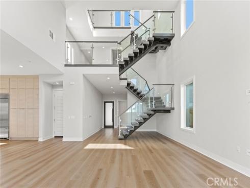 209  Stage  , Irvine, CA