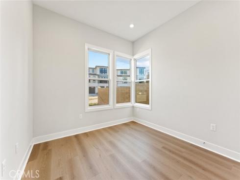 209  Stage  , Irvine, CA