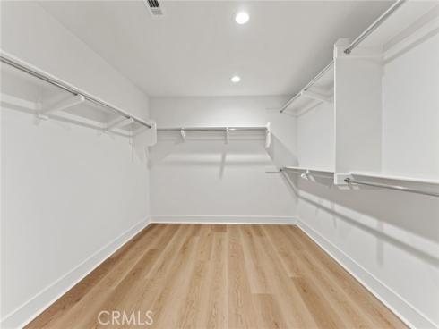 209  Stage  , Irvine, CA