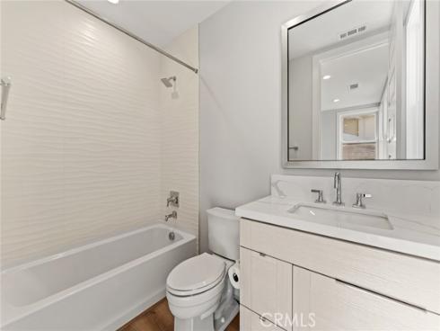 209  Stage  , Irvine, CA