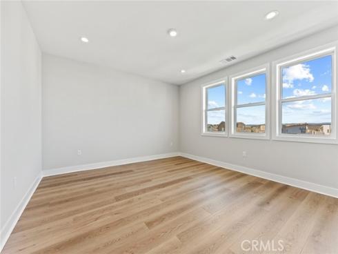 209  Stage  , Irvine, CA