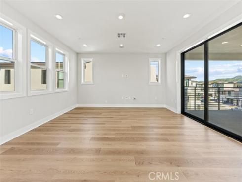 209  Stage  , Irvine, CA