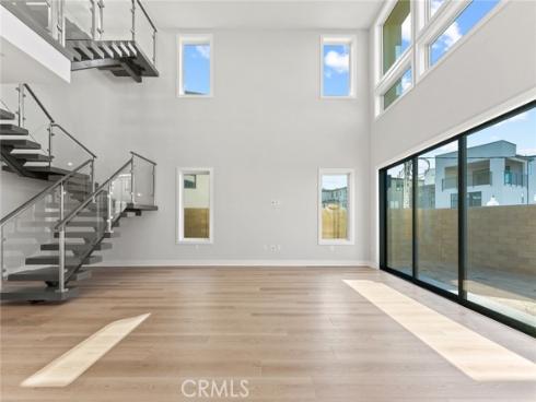 209  Stage  , Irvine, CA