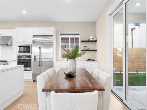 126  Scale  , Irvine, CA