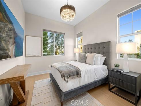 126  Scale  , Irvine, CA