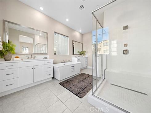 126  Scale  , Irvine, CA