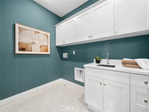 126  Scale  , Irvine, CA