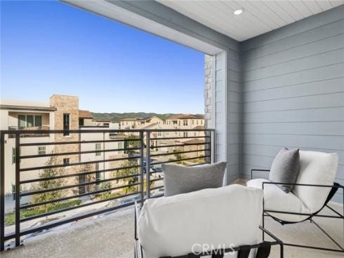 126  Scale  , Irvine, CA