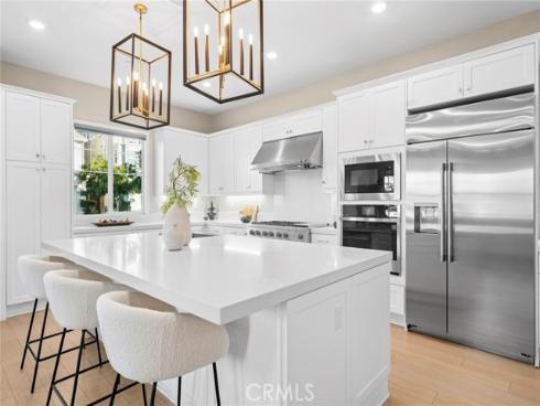 126  Scale  , Irvine, CA