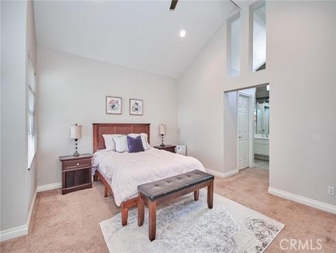 19  Las Cruces  , Irvine, CA