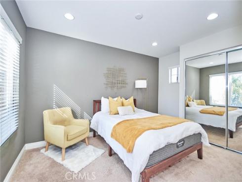 19  Las Cruces  , Irvine, CA