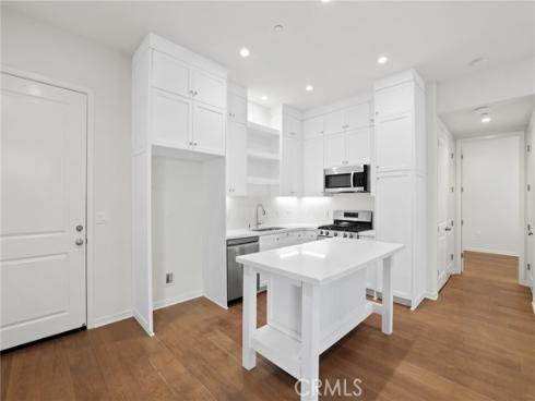 753  Spring Gdn  , Irvine, CA