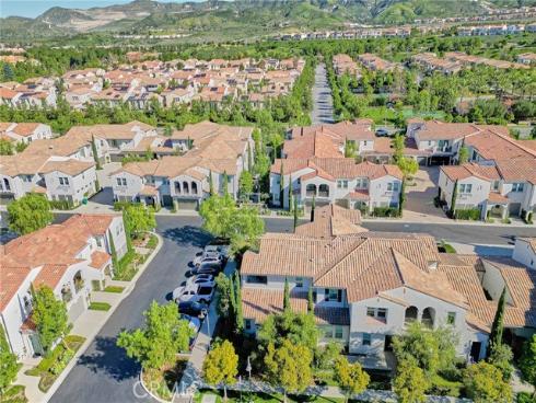 101  Trailblaze  , Irvine, CA