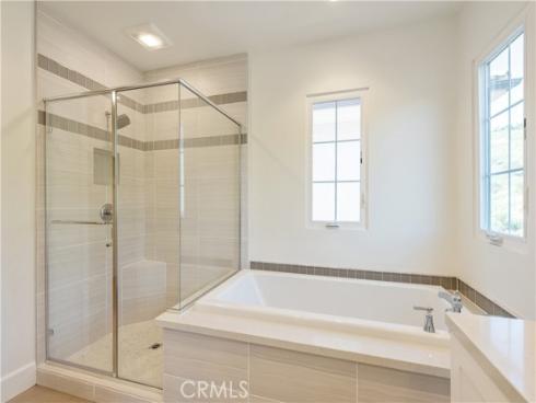 162  Statura  , Irvine, CA