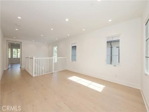 162  Statura  , Irvine, CA