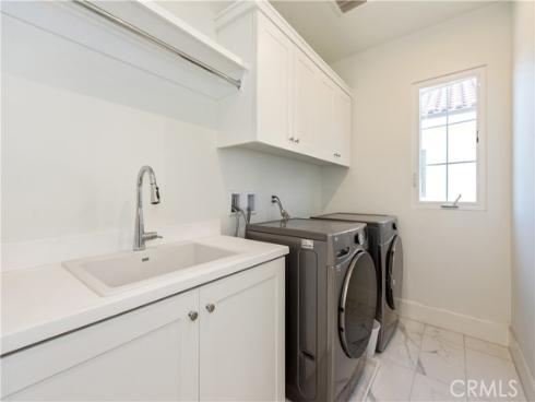 162  Statura  , Irvine, CA